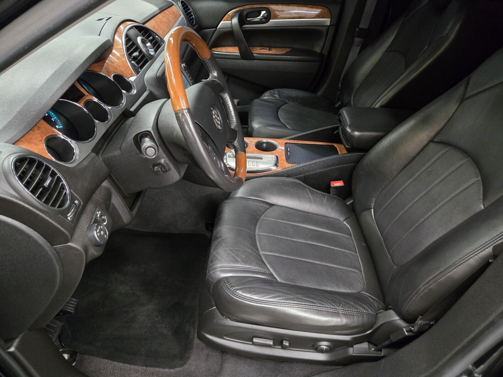Used 2012 Buick Enclave Premium FWD image 7