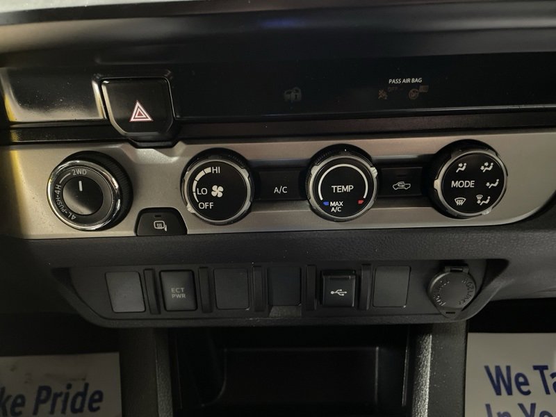 Used 2020 Toyota Tacoma SR image 27