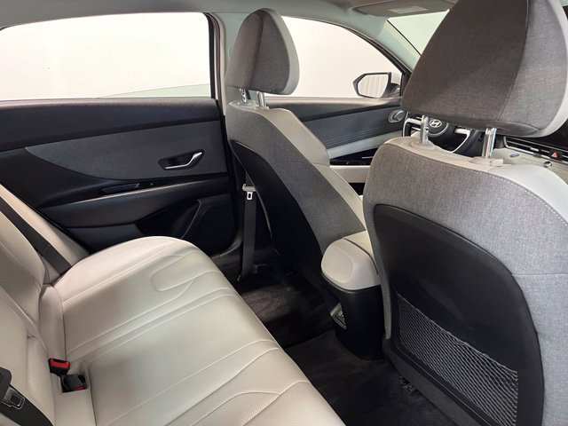 Used 2024 Hyundai Elantra Limited FWD image 16