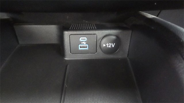 Used 2022 Ford Escape SE image 34