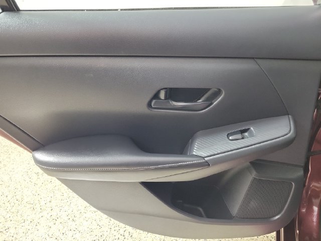 Used 2024 Nissan Sentra SV FWD image 14