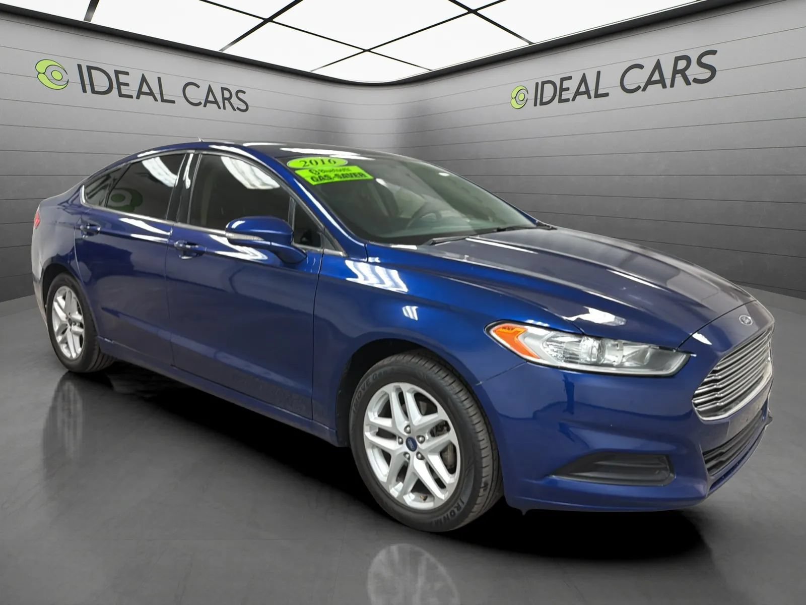 Used 2016 Ford Fusion SE FWD image 3