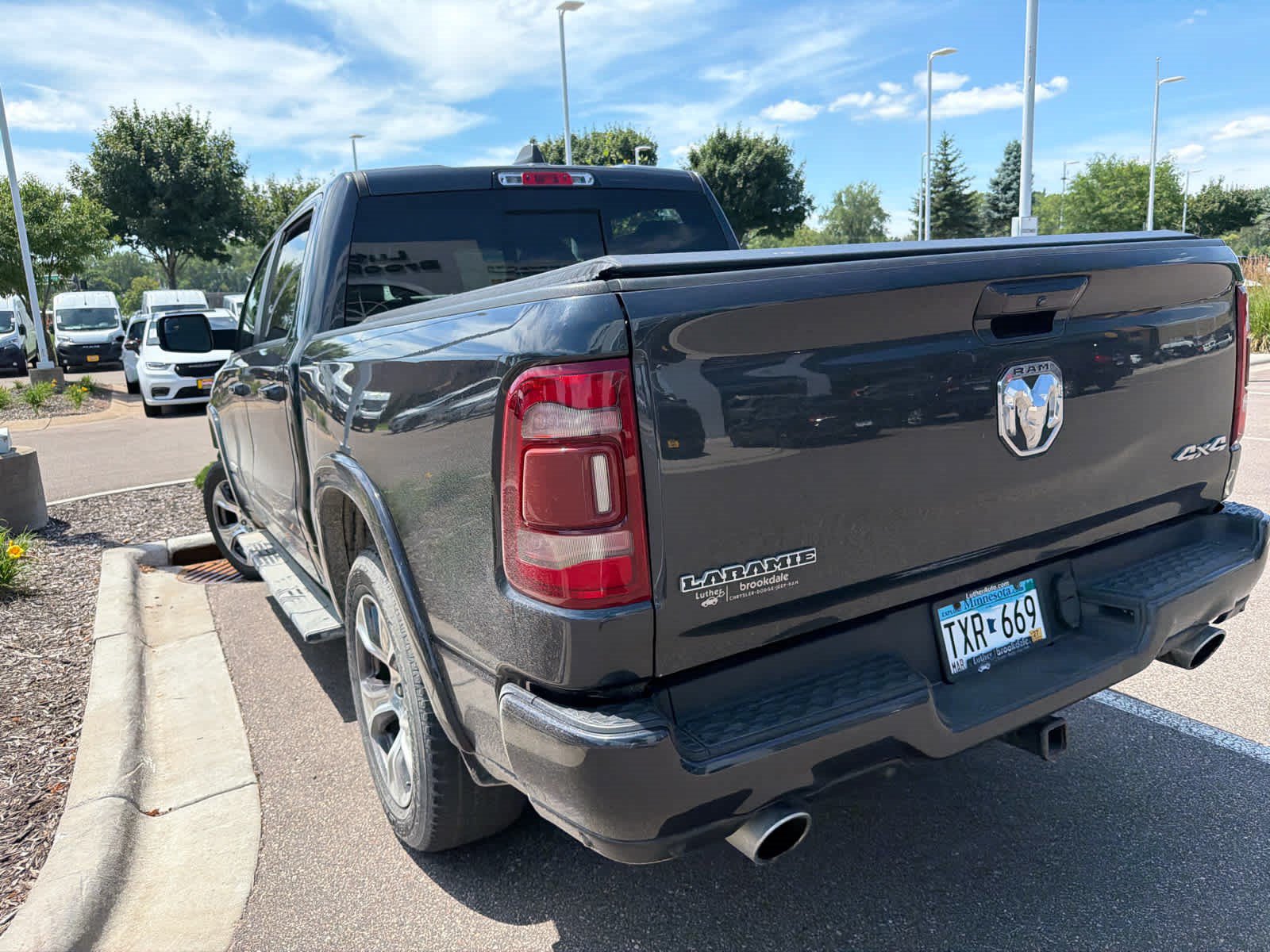 Used 2019 RAM 1500 Laramie w/ Sport Appearance Package AWD/4WD image 5