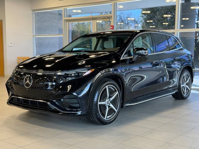 Used 2023 Mercedes-Benz EQS 580 4MATIC SUV image 4