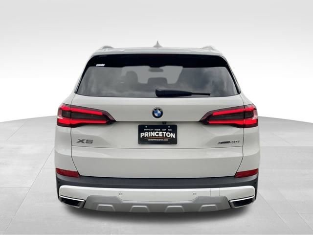 Used 2022 BMW X5 xDrive40i w/ Premium Package image 5
