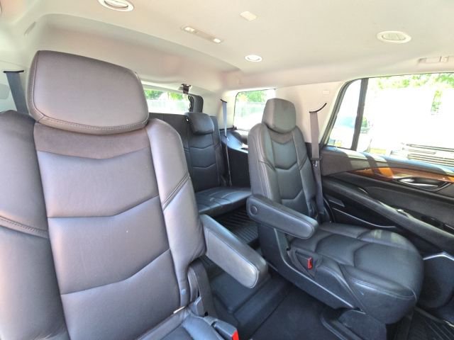 Used 2019 Cadillac Escalade Luxury image 15
