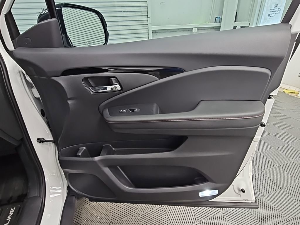 Used 2026 Honda Ridgeline Black Edition image 45