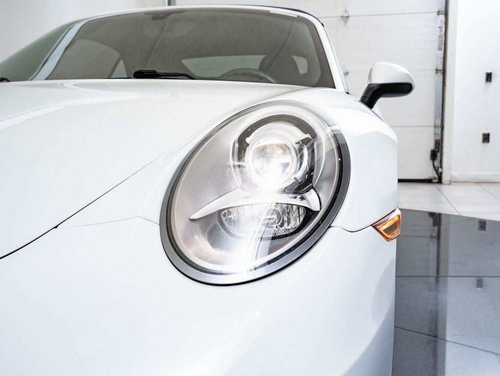 Used 2015 Porsche 911 Carrera image 13