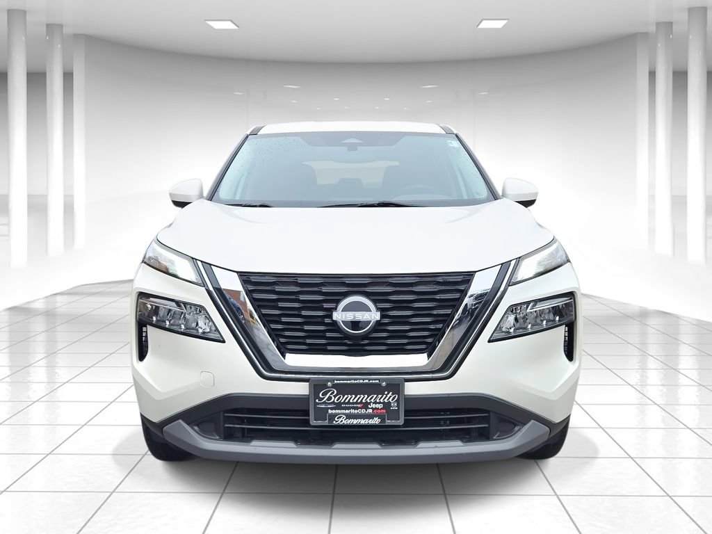 Used 2023 Nissan Rogue SV image 8