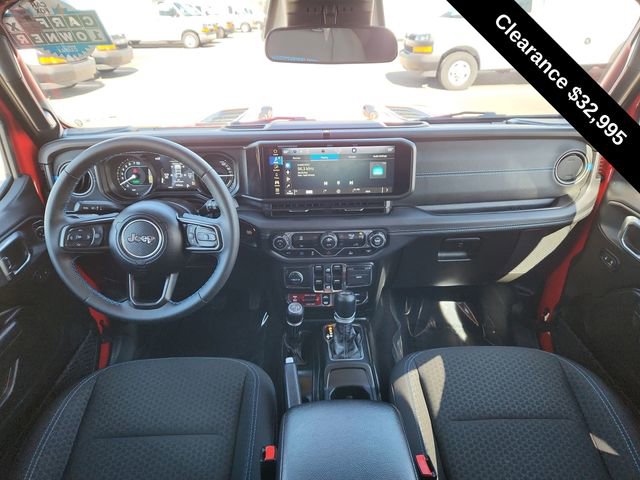 Used 2025 Jeep Wrangler Unlimited Rubicon 4xe AWD/4WD image 30