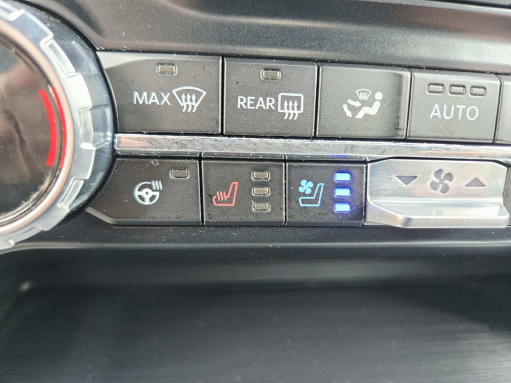 Used 2023 Ford F150 Lariat AWD/4WD image 32