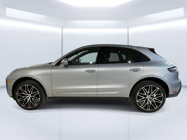 New 2026 Porsche Macan image 2