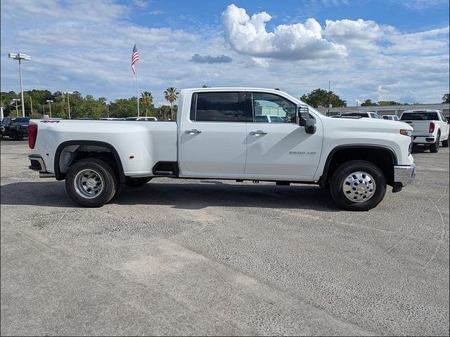 New 2026 Chevrolet Silverado 3500 LTZ w/ LTZ Convenience Package AWD/4WD image 3