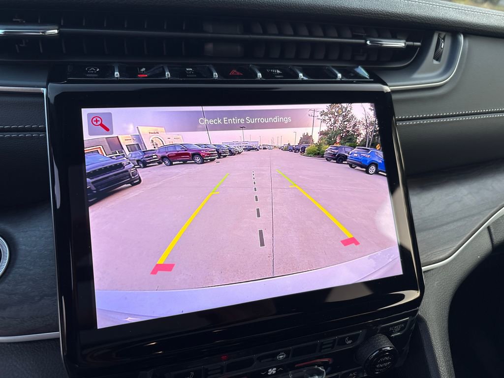 New 2025 Jeep Grand Cherokee L Limited w/ Black Appearance Package image 29