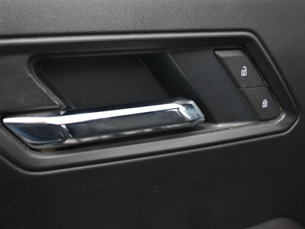 Used 2025 GMC Canyon Elevation image 23