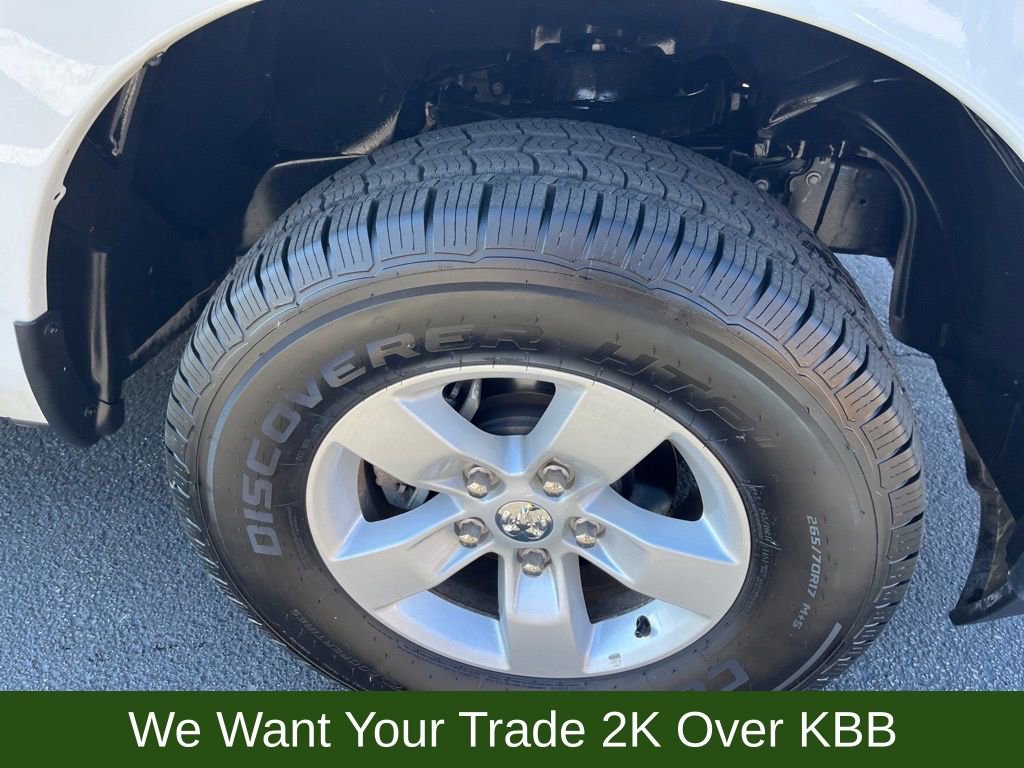 Used 2023 RAM 1500 Classic SLT AWD/4WD image 16
