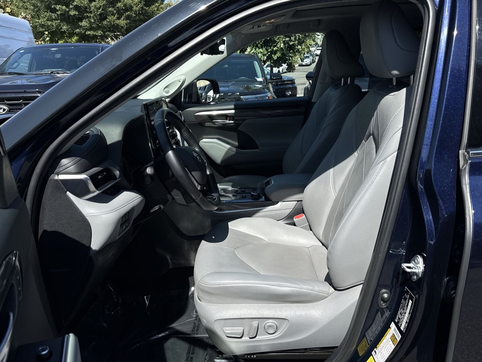 Used 2020 Toyota Highlander Platinum AWD/4WD image 13