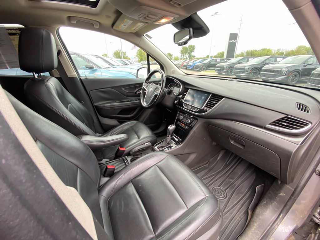 Used 2019 Buick Encore Essence FWD image 25