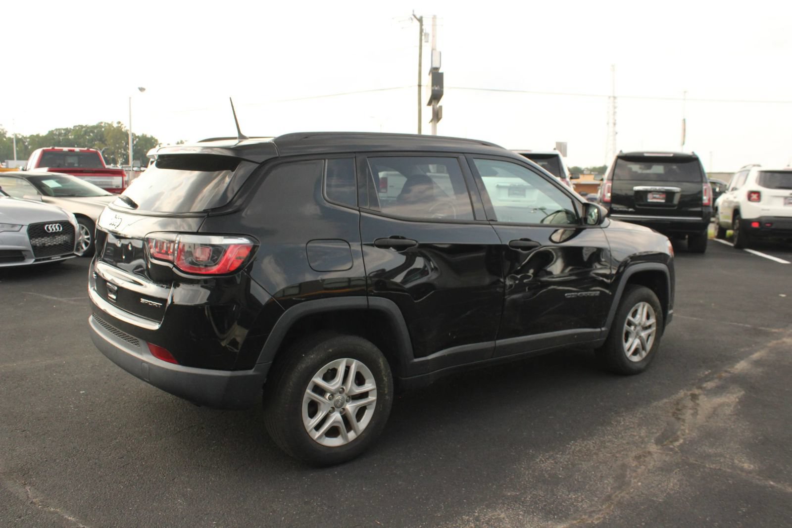 Used 2018 Jeep Compass Sport AWD/4WD image 8
