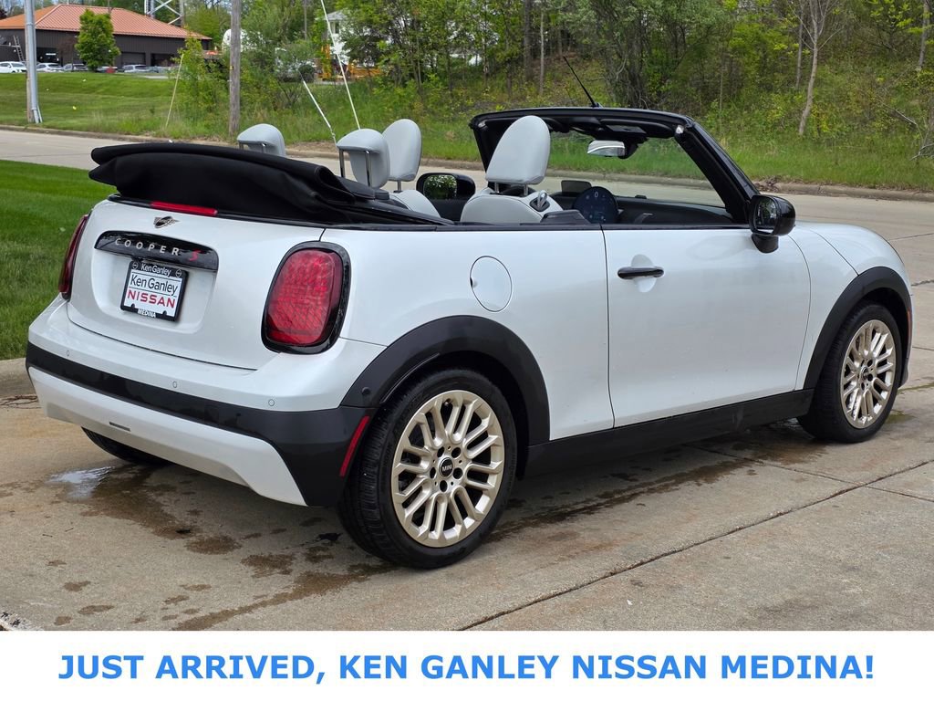 Used 2025 MINI Cooper S FWD image 3