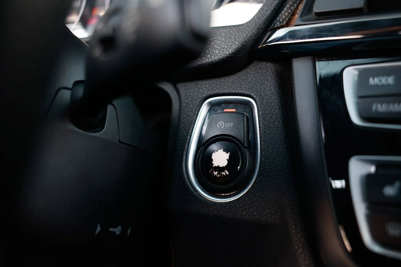 Used 2015 BMW M4 Convertible image 31