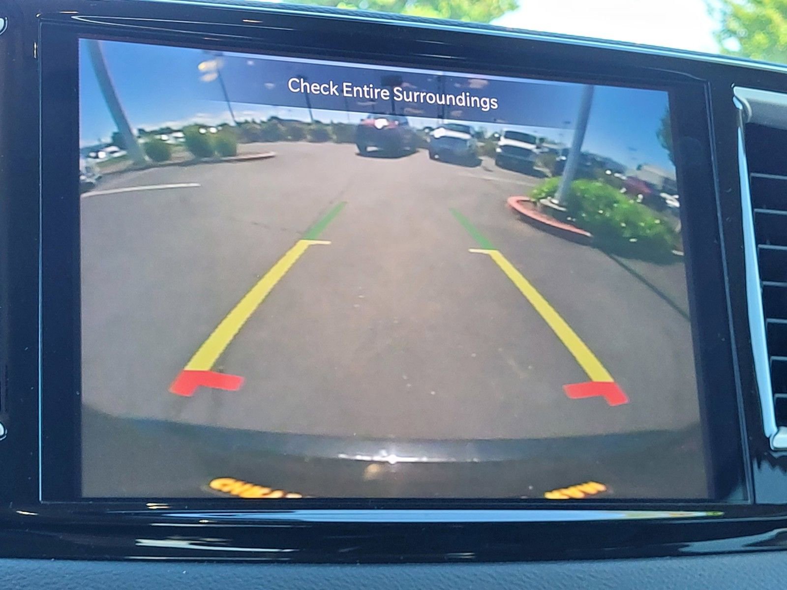 Used 2023 Chrysler Pacifica Touring-L FWD image 27