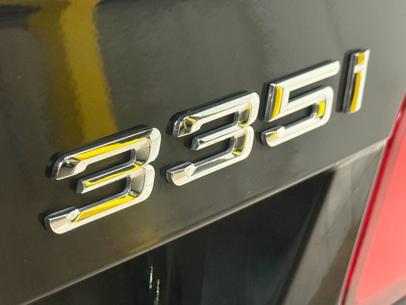 Used 2010 BMW 335i Convertible image 16