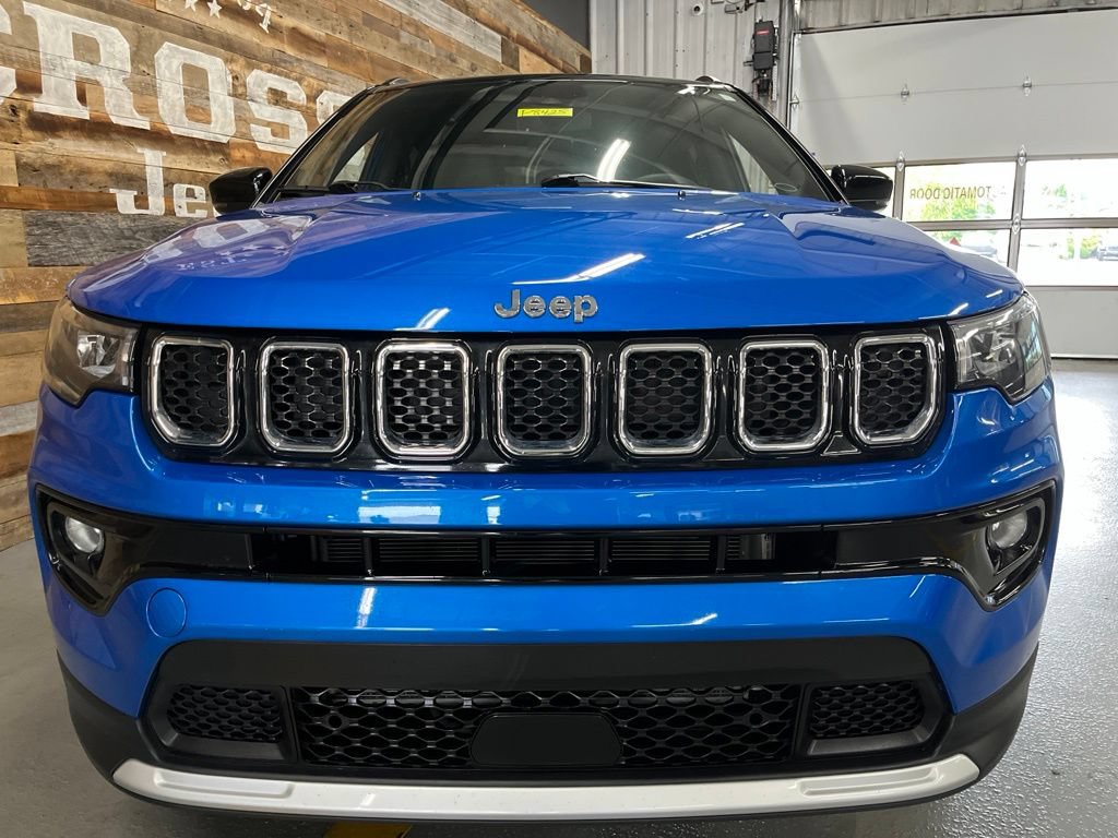 Used 2023 Jeep Compass Limited AWD/4WD image 53