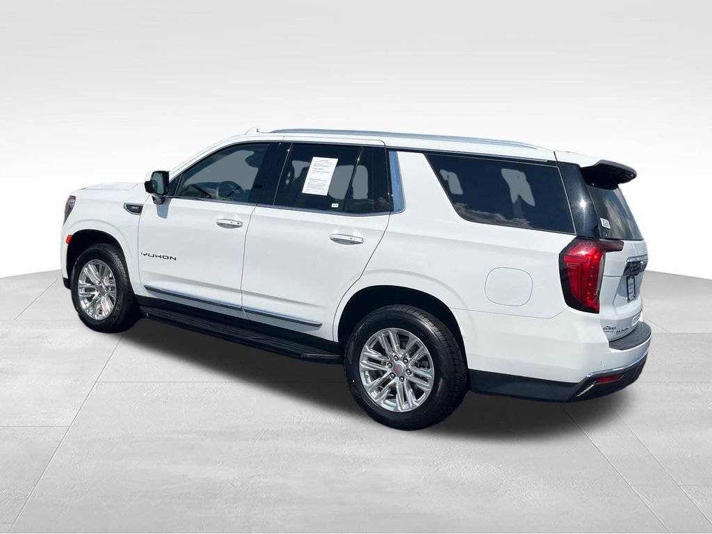 Used 2024 GMC Yukon SLT AWD/4WD image 3