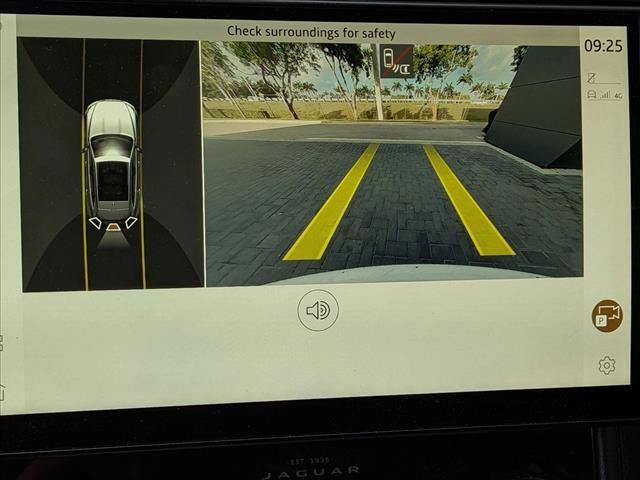 Used 2023 Jaguar F-PACE S image 11