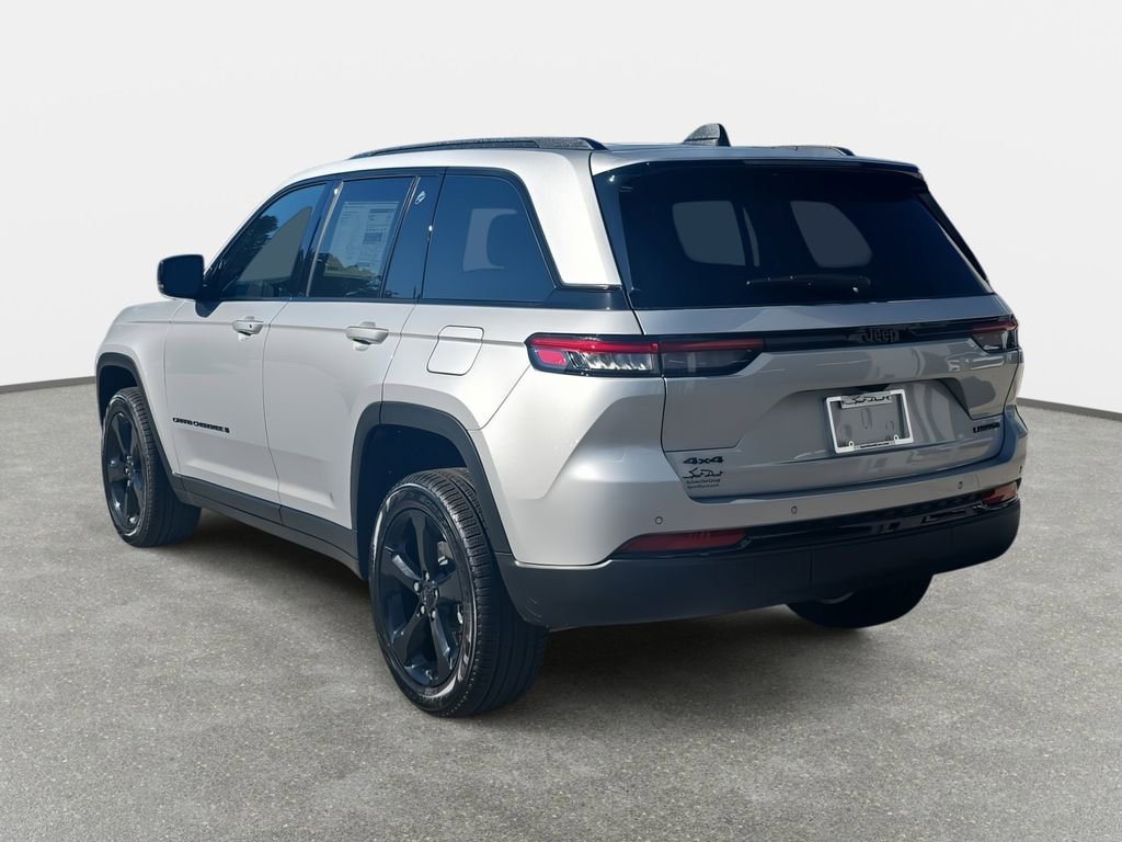 New 2025 Jeep Grand Cherokee Limited w/ Black Appearance Package image 7