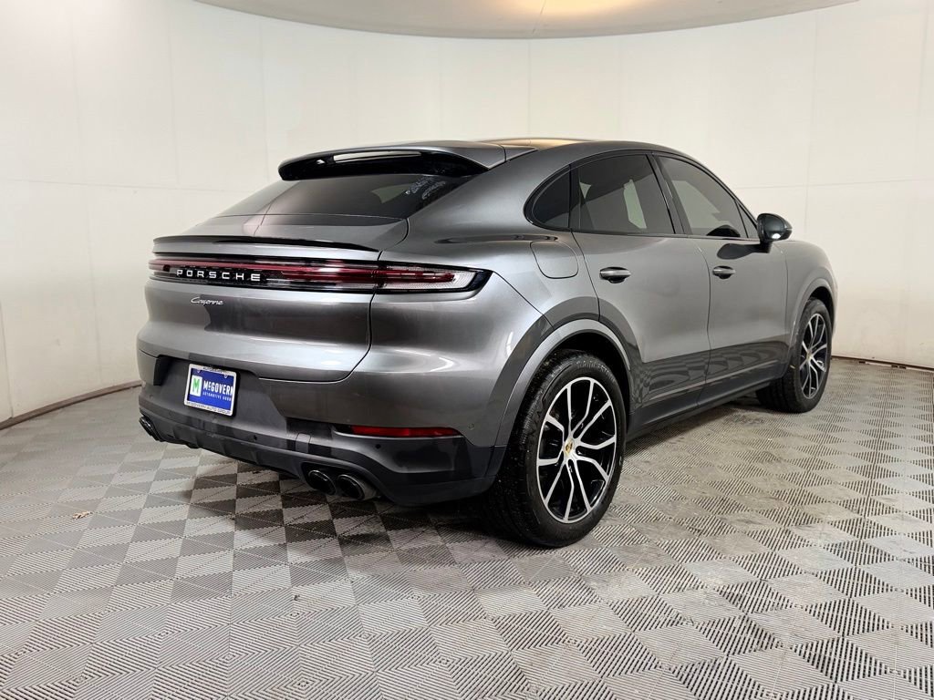 Used 2024 Porsche Cayenne Coupe image 6