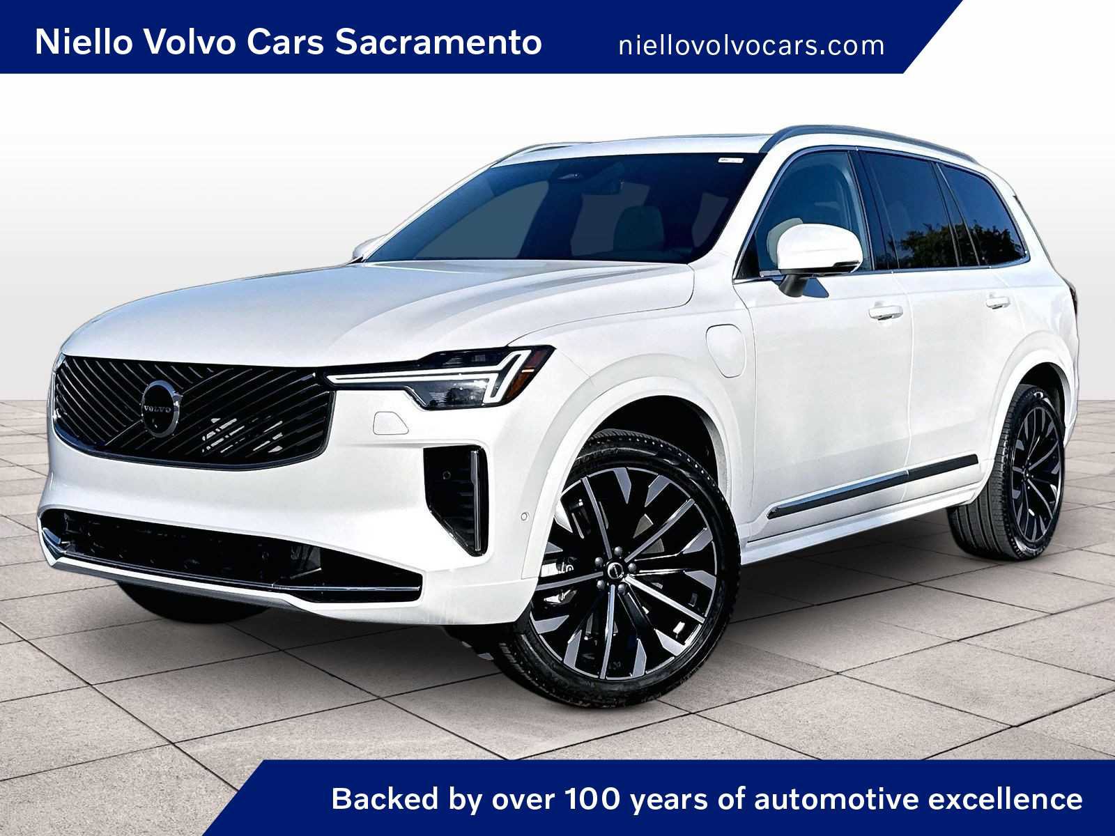 Used 2026 Volvo XC90 T8 Plus w/ Protection Package Premier AWD/4WD image 1