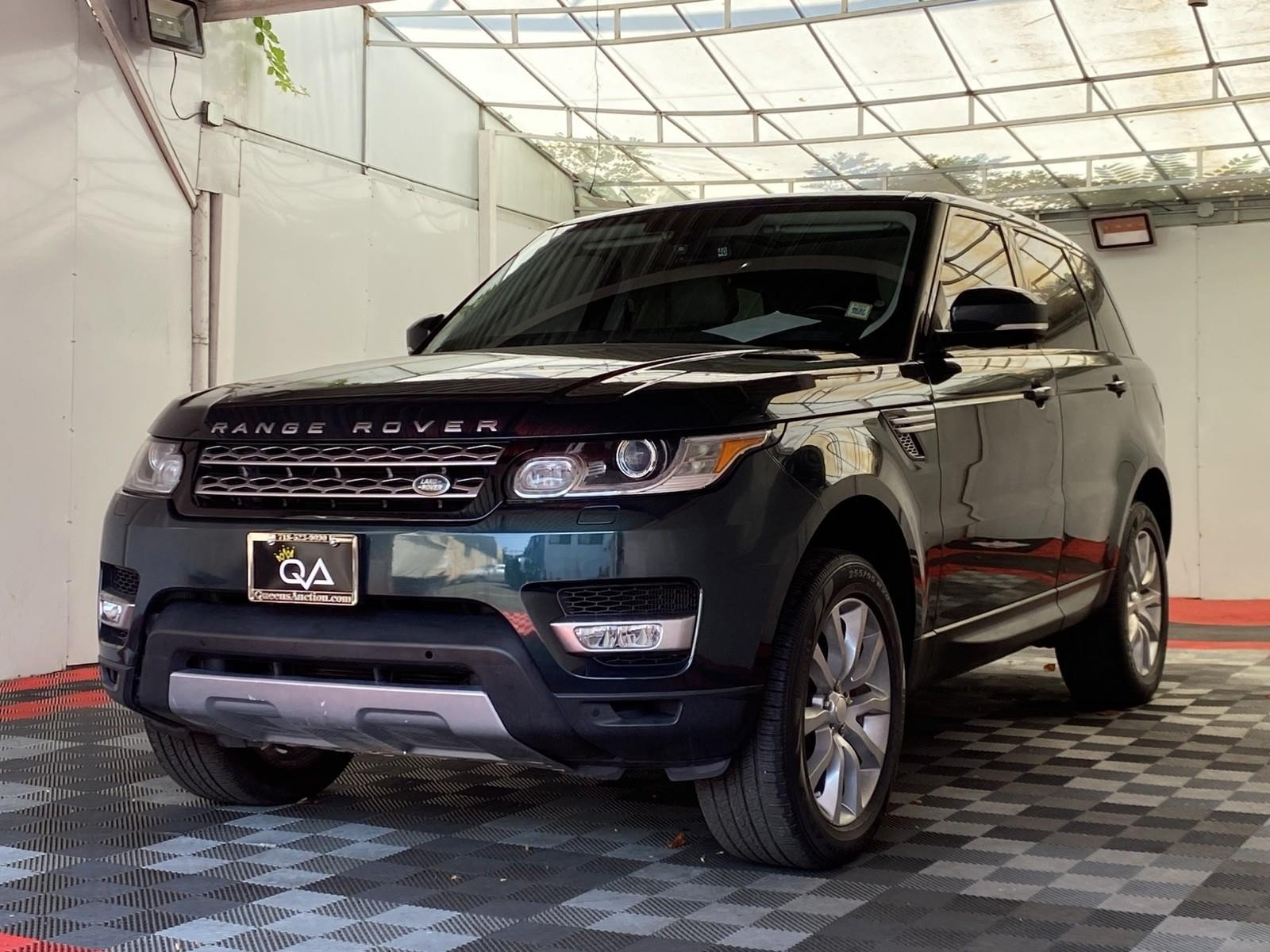 Used 2015 Land Rover Range Rover Sport HSE AWD/4WD image 3