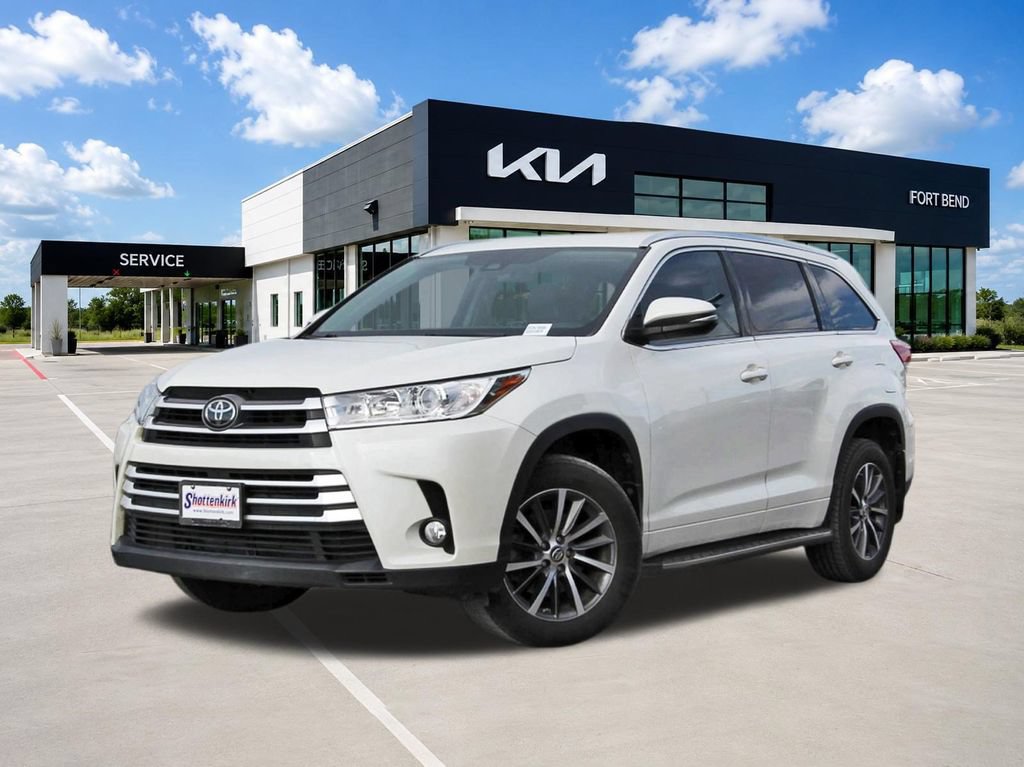Used 2017 Toyota Highlander XLE