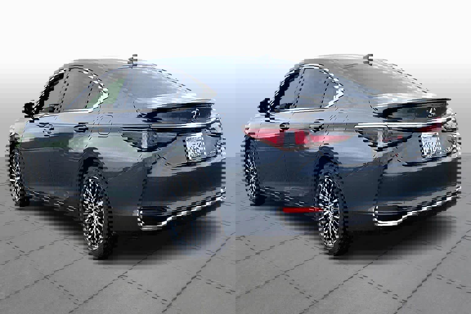 Used 2024 Lexus ES 300h w/ Premium Package image 11