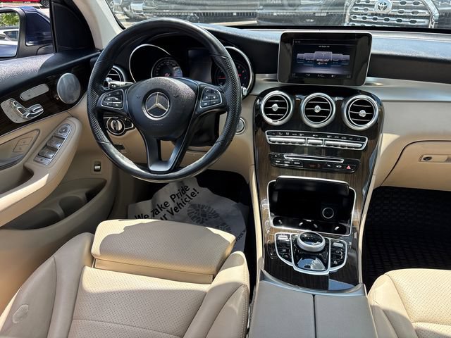 Used 2019 Mercedes-Benz GLC 300 4MATIC image 11