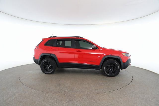 Used 2019 Jeep Cherokee Trailhawk w/ Cold Weather Group image 23