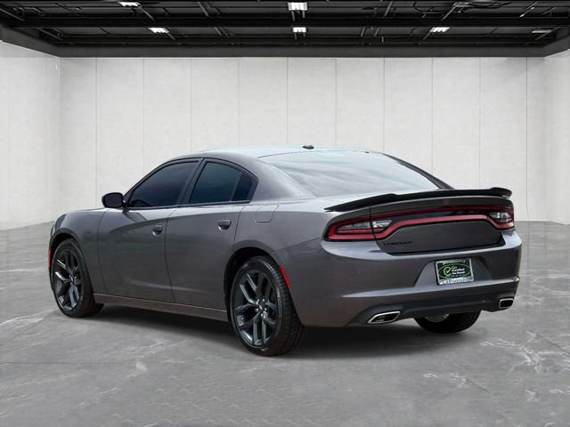 Used 2022 Dodge Charger SXT w/ Blacktop Package RWD image 7