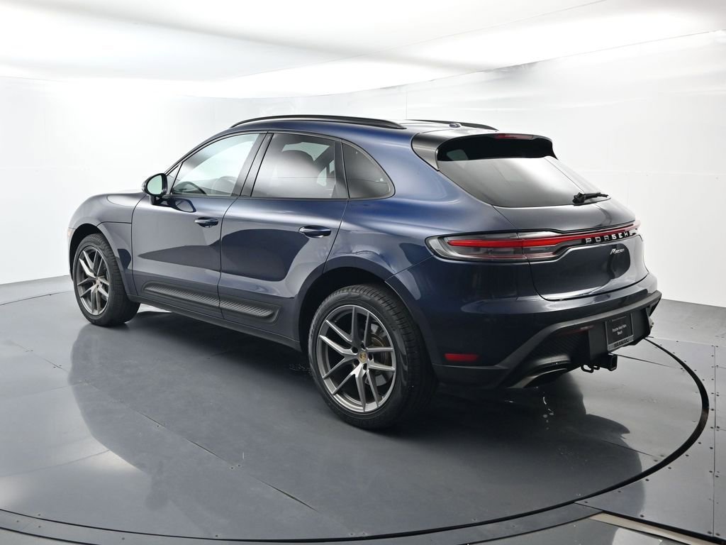 Certified 2023 Porsche Macan Turbo AWD/4WD image 3