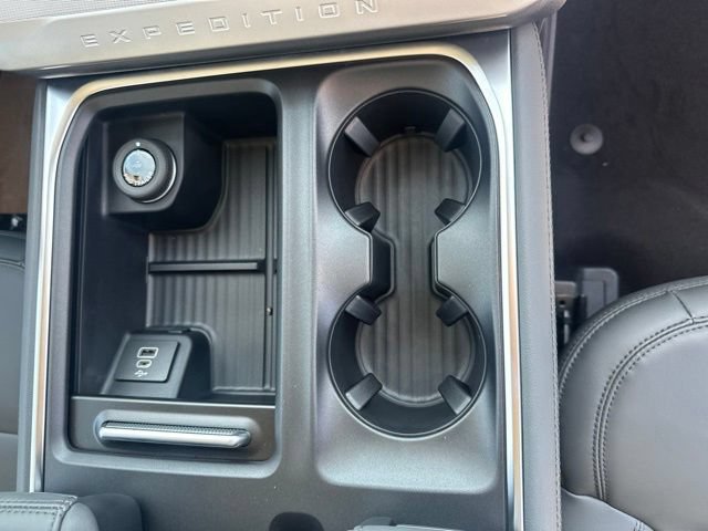 New 2027 Ford Expedition Active AWD/4WD image 7