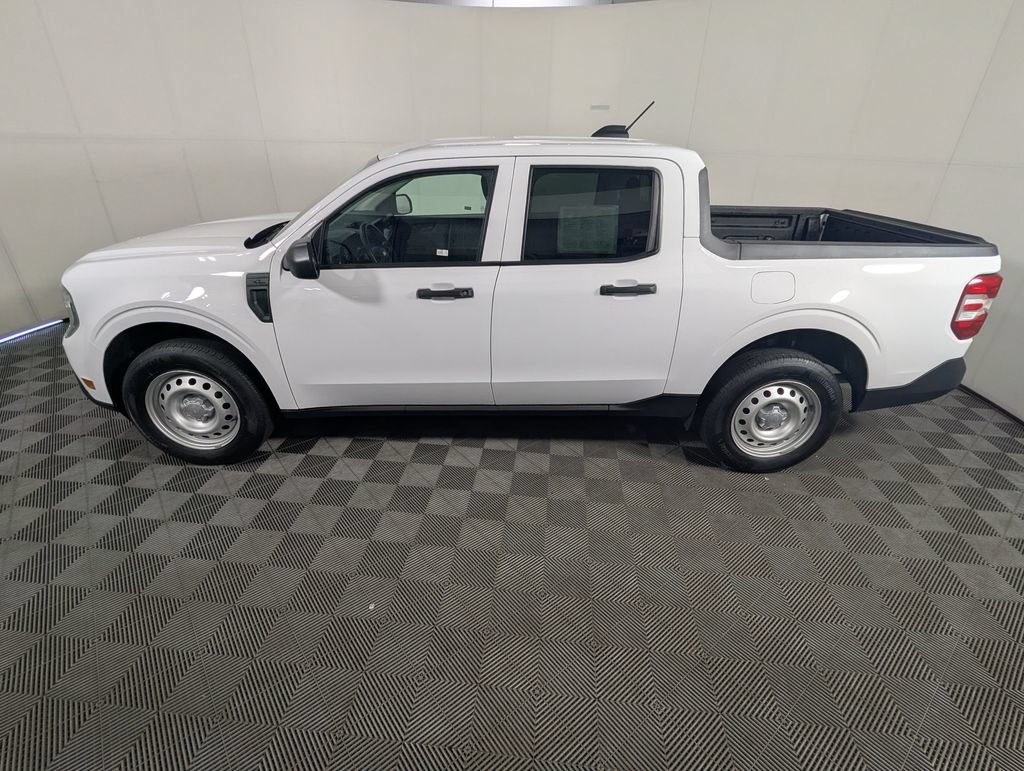 Used 2025 Ford Maverick XL w/ Equipment Group 102A AWD/4WD image 5