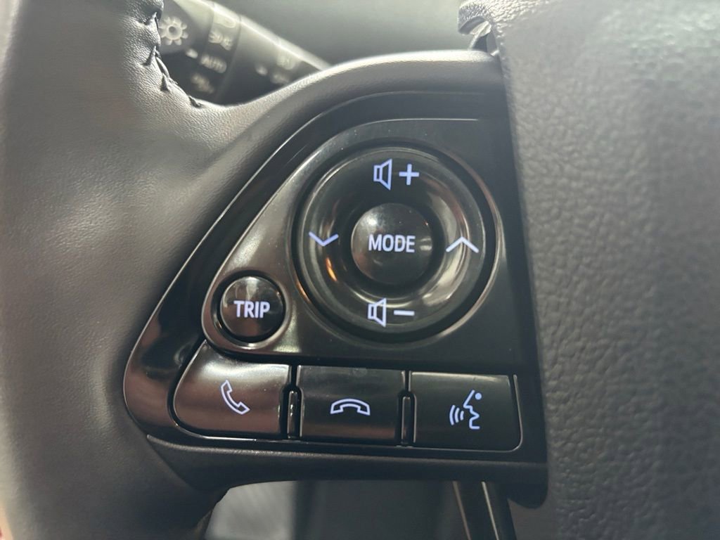 Used 2021 Toyota Prius XLE w/ Carpet Mat Package (TMS) AWD/4WD image 18