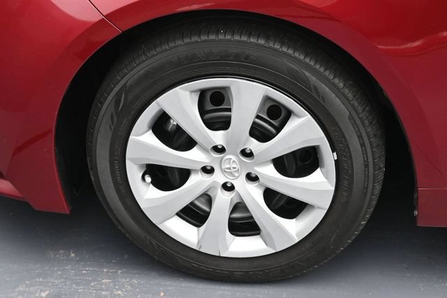 Used 2025 Toyota Corolla LE FWD image 7