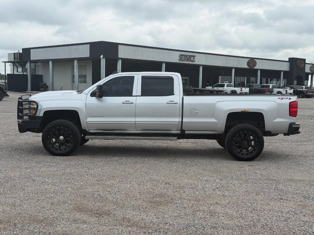 Used 2017 Chevrolet Silverado 2500 LT w/ LT Fleet Convenience Package AWD/4WD image 8