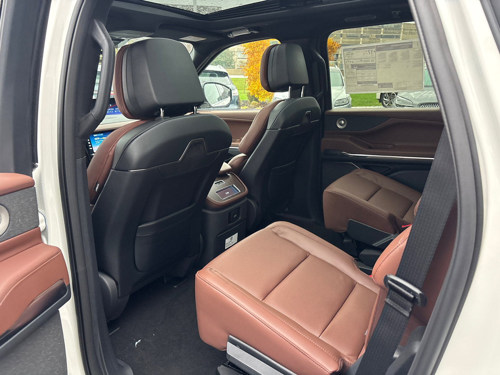 New 2025 Lincoln Navigator Reserve image 28