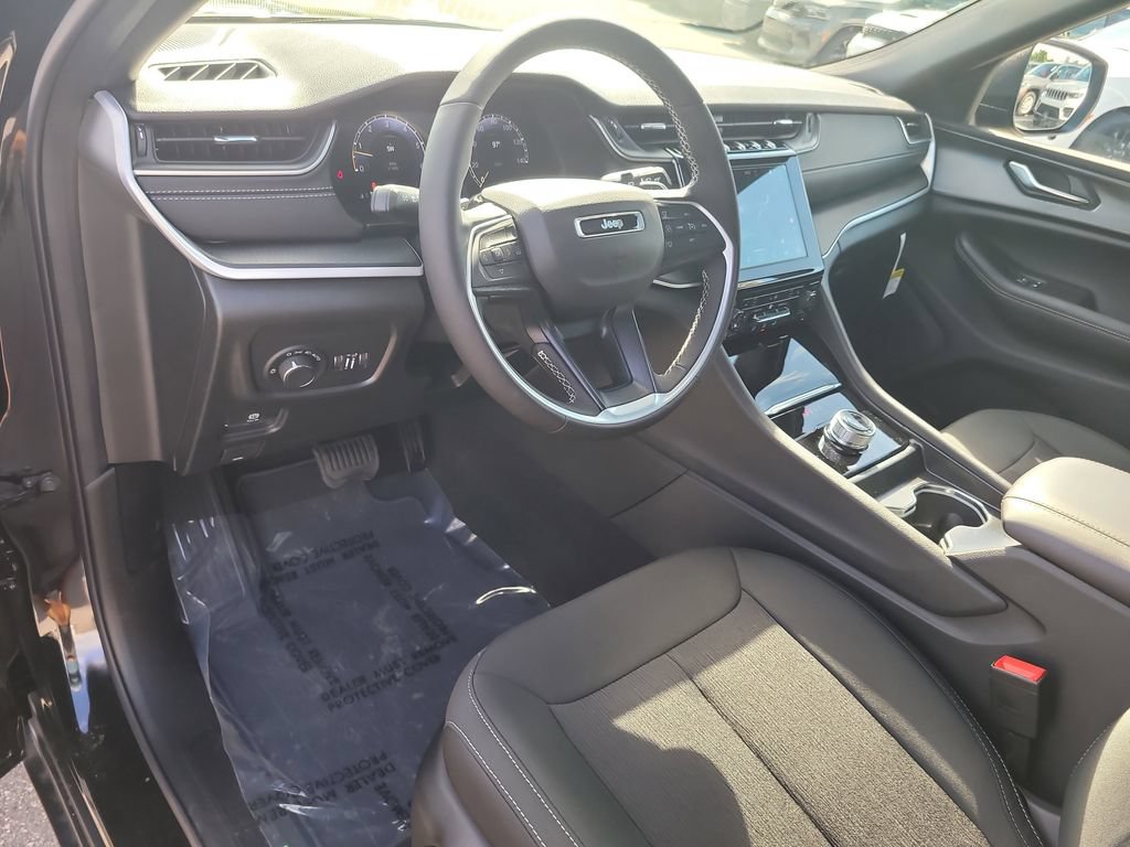 New 2026 Jeep Grand Cherokee Laredo X RWD image 21