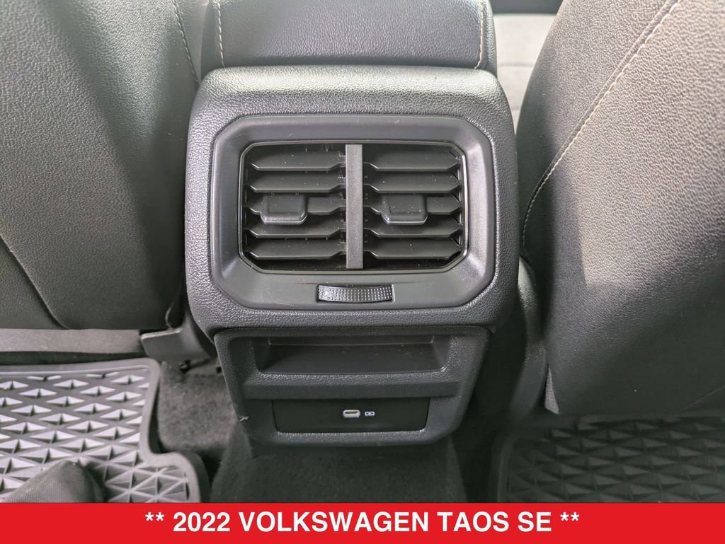 Used 2022 Volkswagen Taos SE image 32