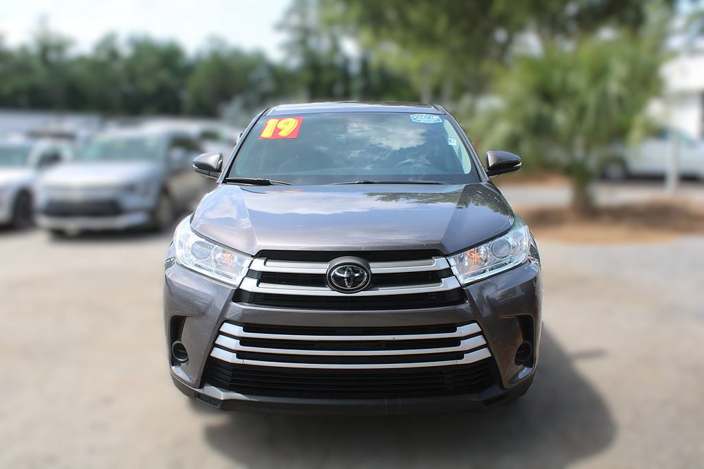 Used 2019 Toyota Highlander LE FWD image 16