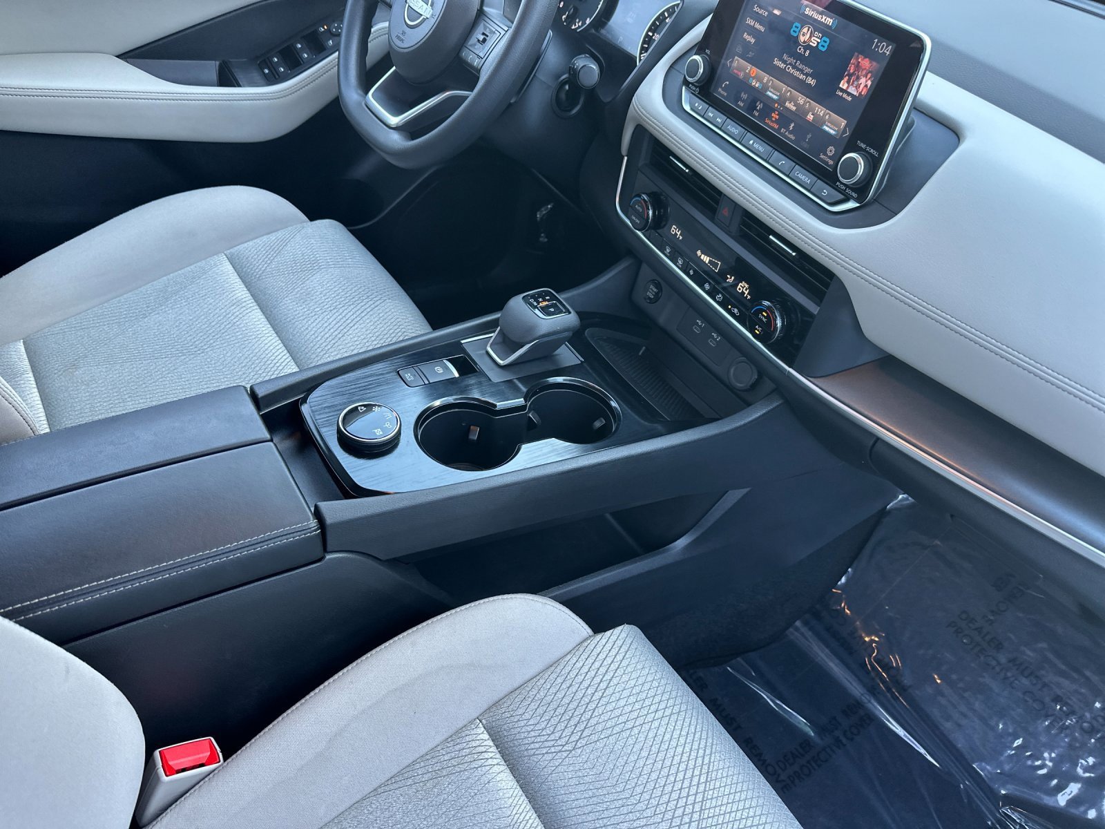 Used 2024 Nissan Rogue SV image 16